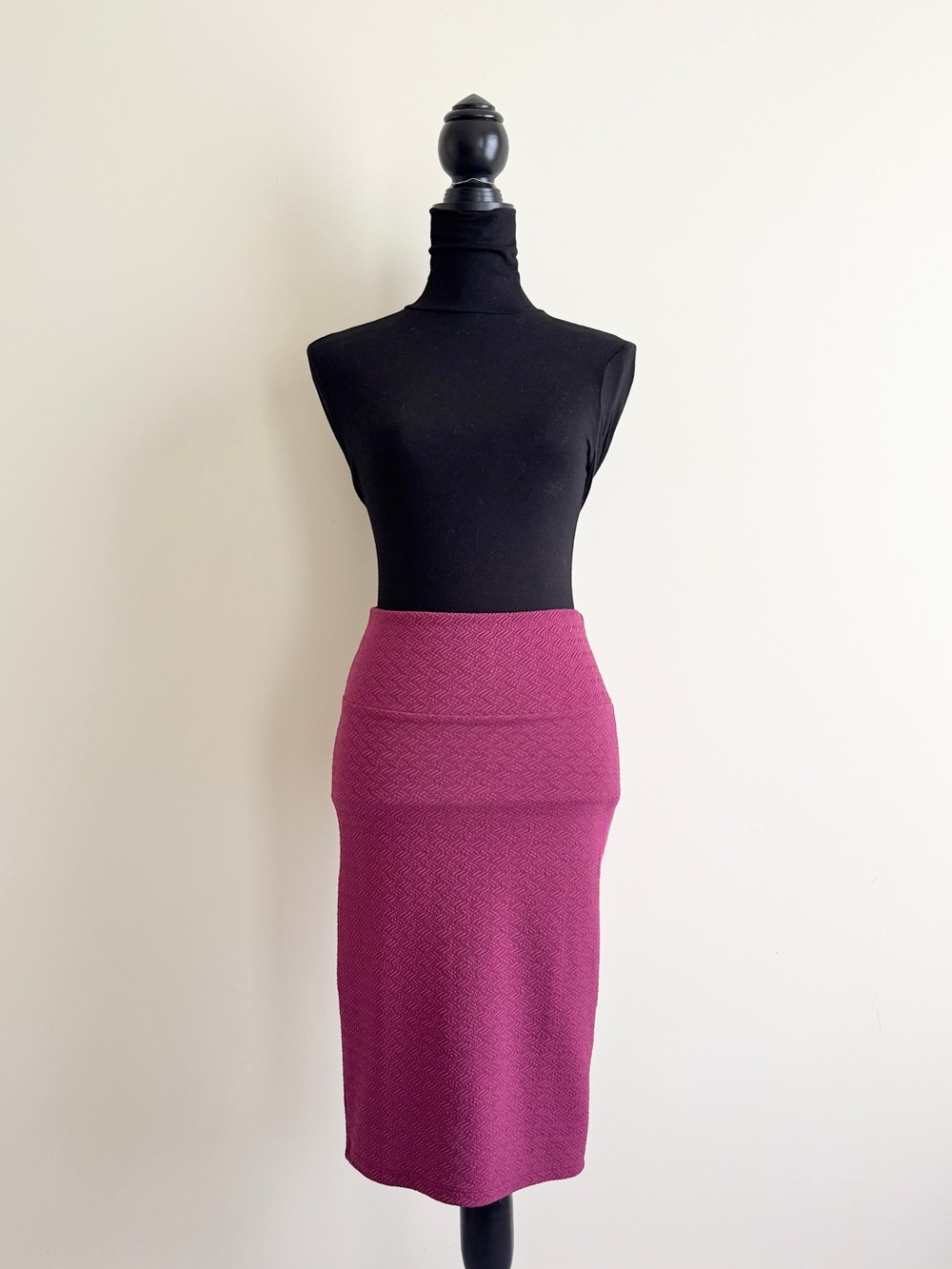 Vintage Y2K Magenta Textured Pencil Skirt Size XS